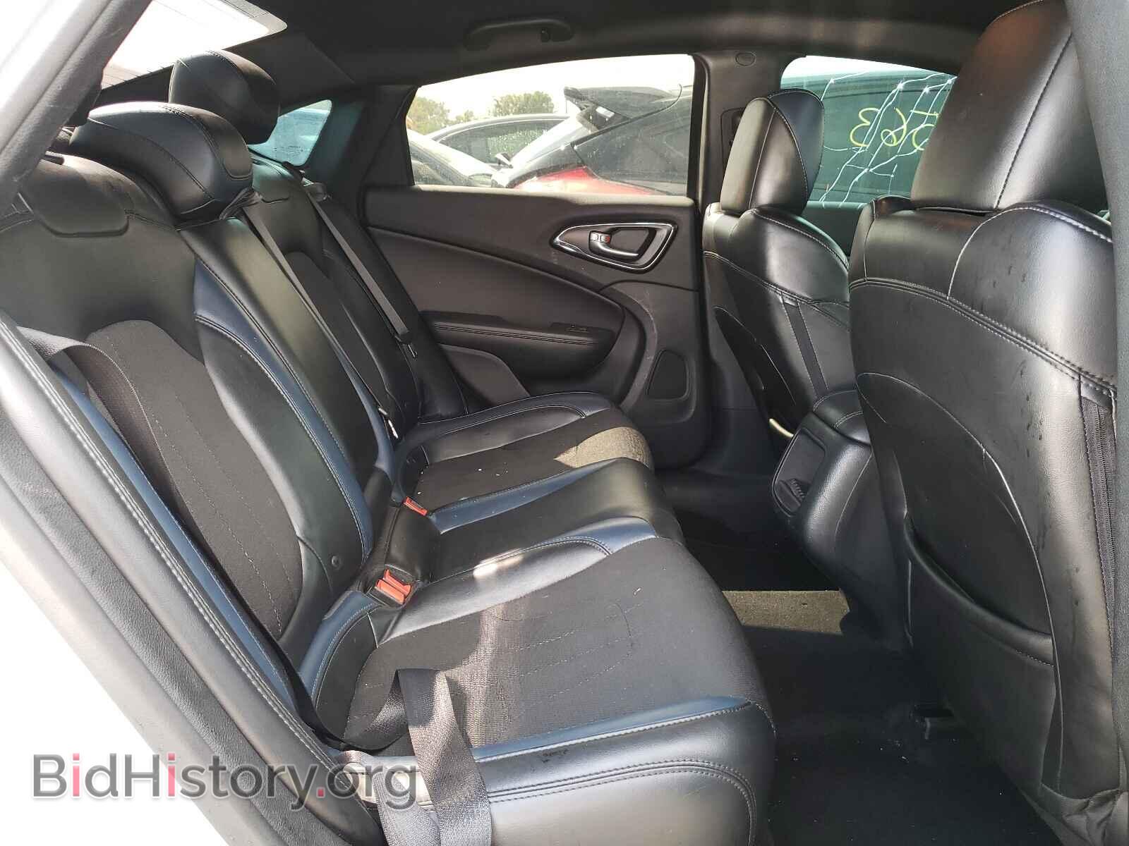 2016 CHRYSLER 200 - VIN: 1C3CCCBBXGN130177 - Фото 6