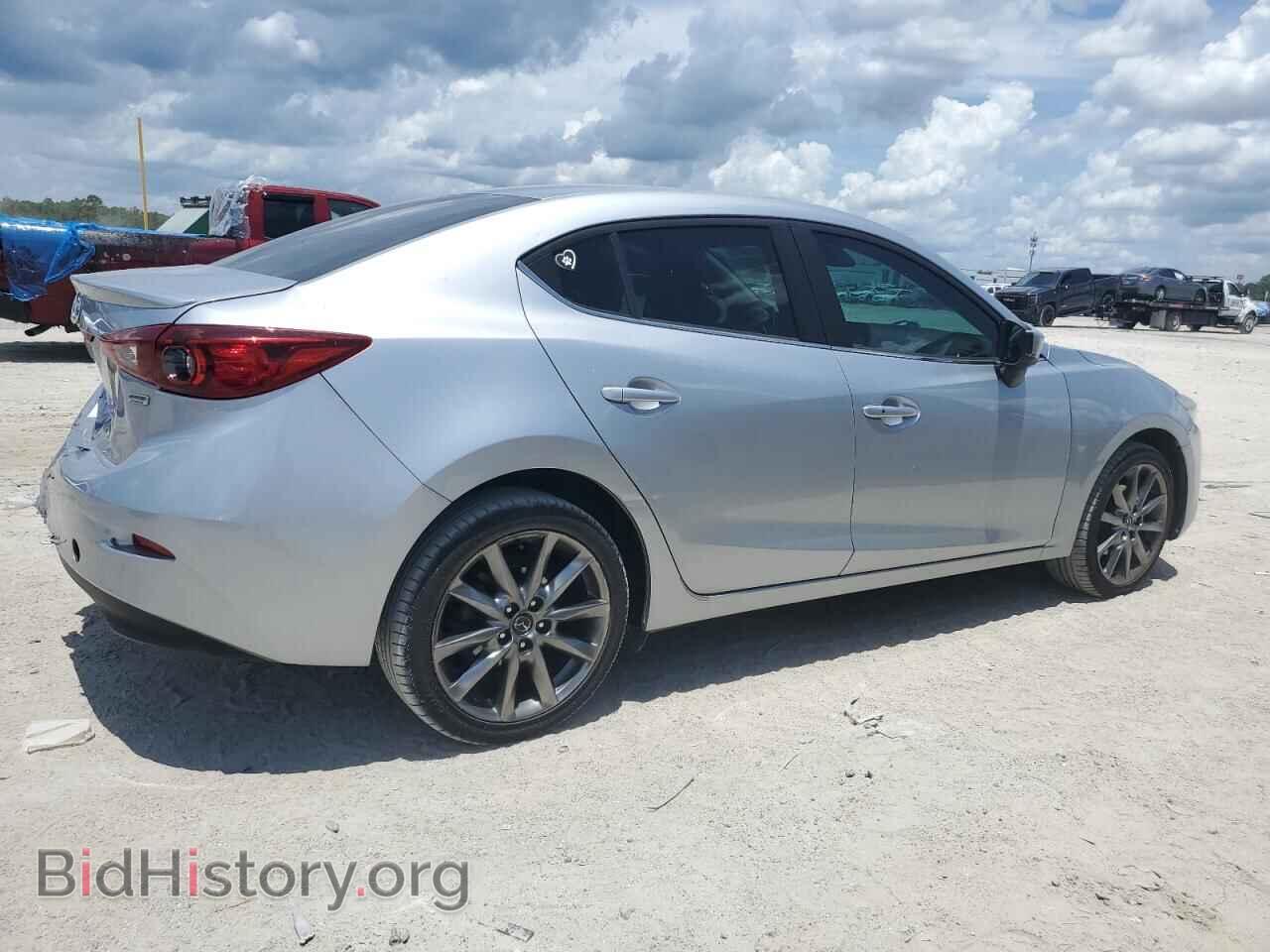 2018 MAZDA 3 - VIN: 3MZBN1V36JM197805 - Фото 3