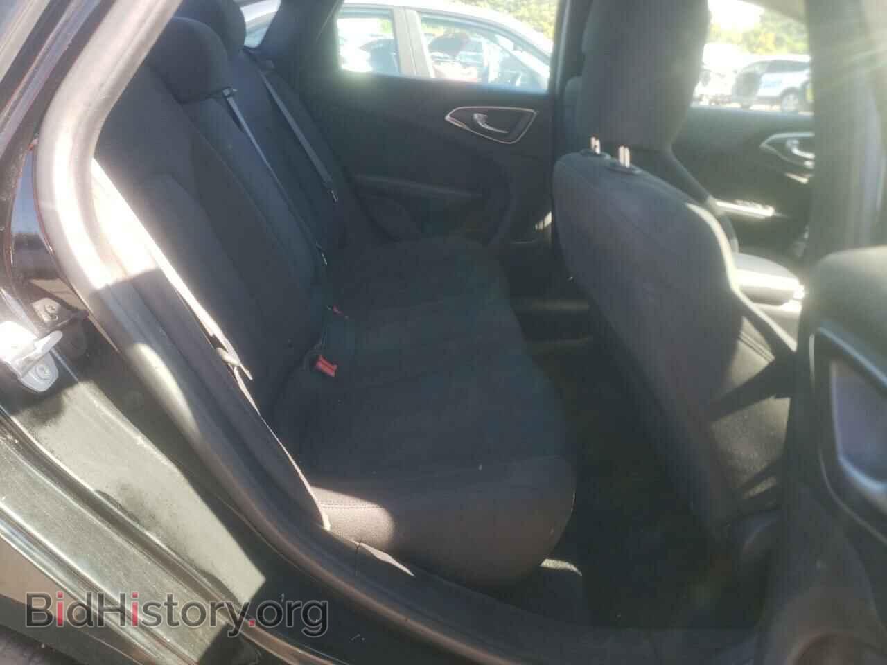 2016 CHRYSLER 200 - VIN: 1C3CCCFB2GN121676 - Фото 6