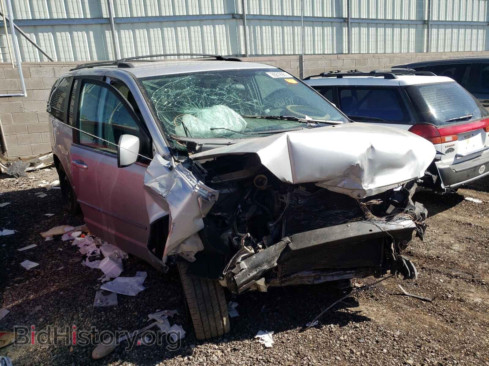 Photo 2A4RR5D16AR270638 - CHRYSLER MINIVAN 2010