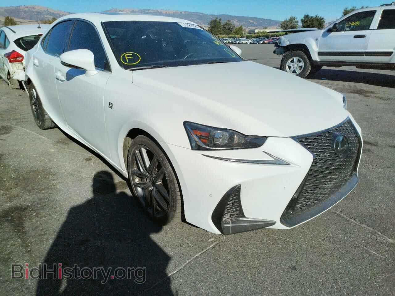 Photo JTHBA1D2XJ5074410 - LEXUS IS 2018