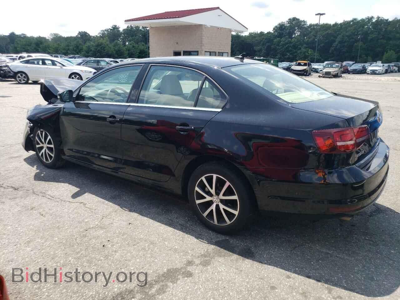 2018 VOLKSWAGEN JETTA - VIN: 3VWDB7AJ3JM219638 - Фото 2