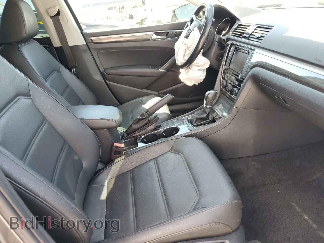 2018 VOLKSWAGEN PASSAT - VIN: 1VWBA7A33JC026015 - Фото 5