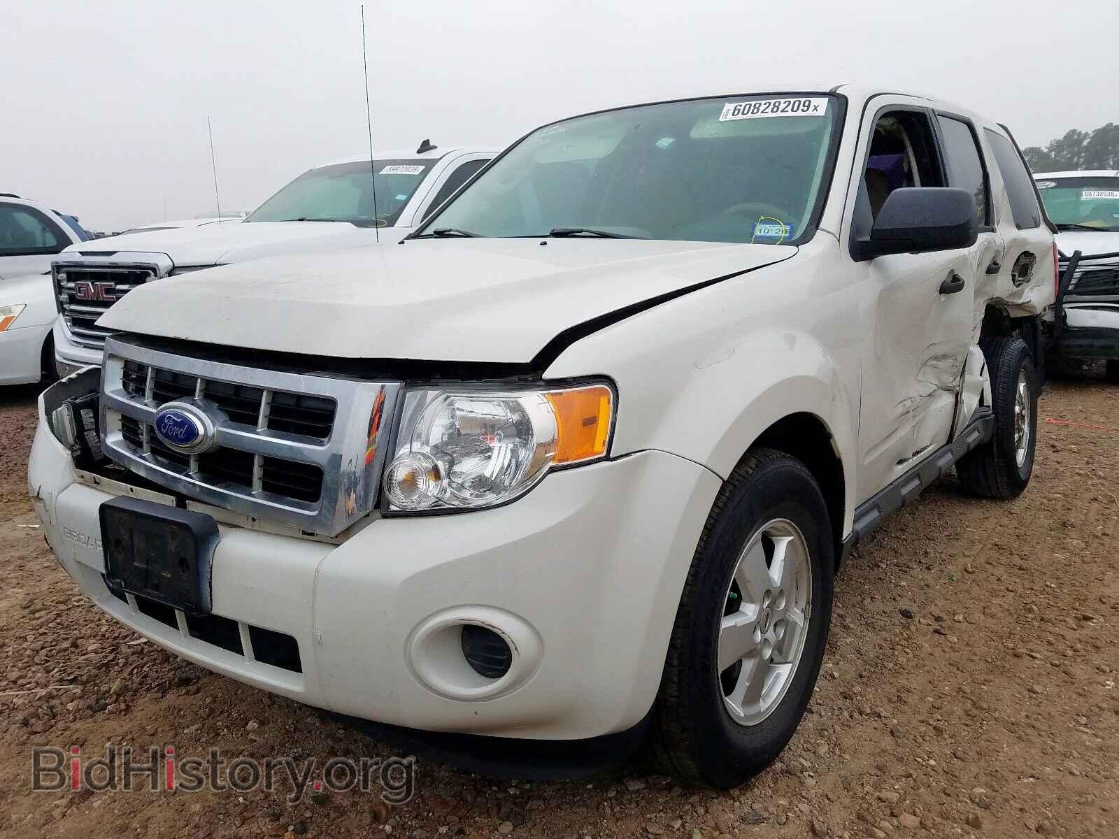 2011 FORD ESCAPE - VIN: 1FMCU0C79BKC64248 - Фото 2