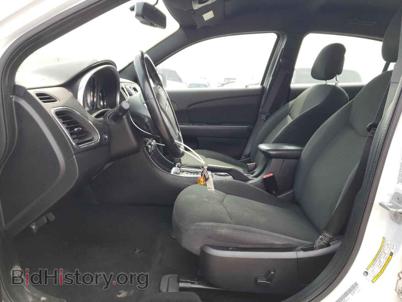 2012 CHRYSLER 200 - VIN: 1C3CCBBG1CN131637 - Фото 7