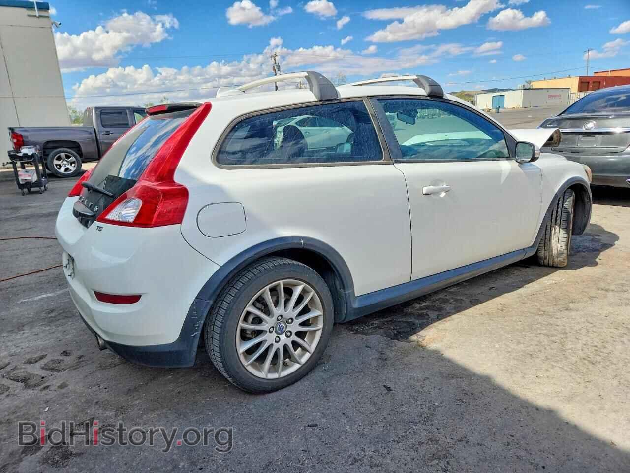 2011 VOLVO C30 - VIN: YV1672MK8B2198406 - Фото 3