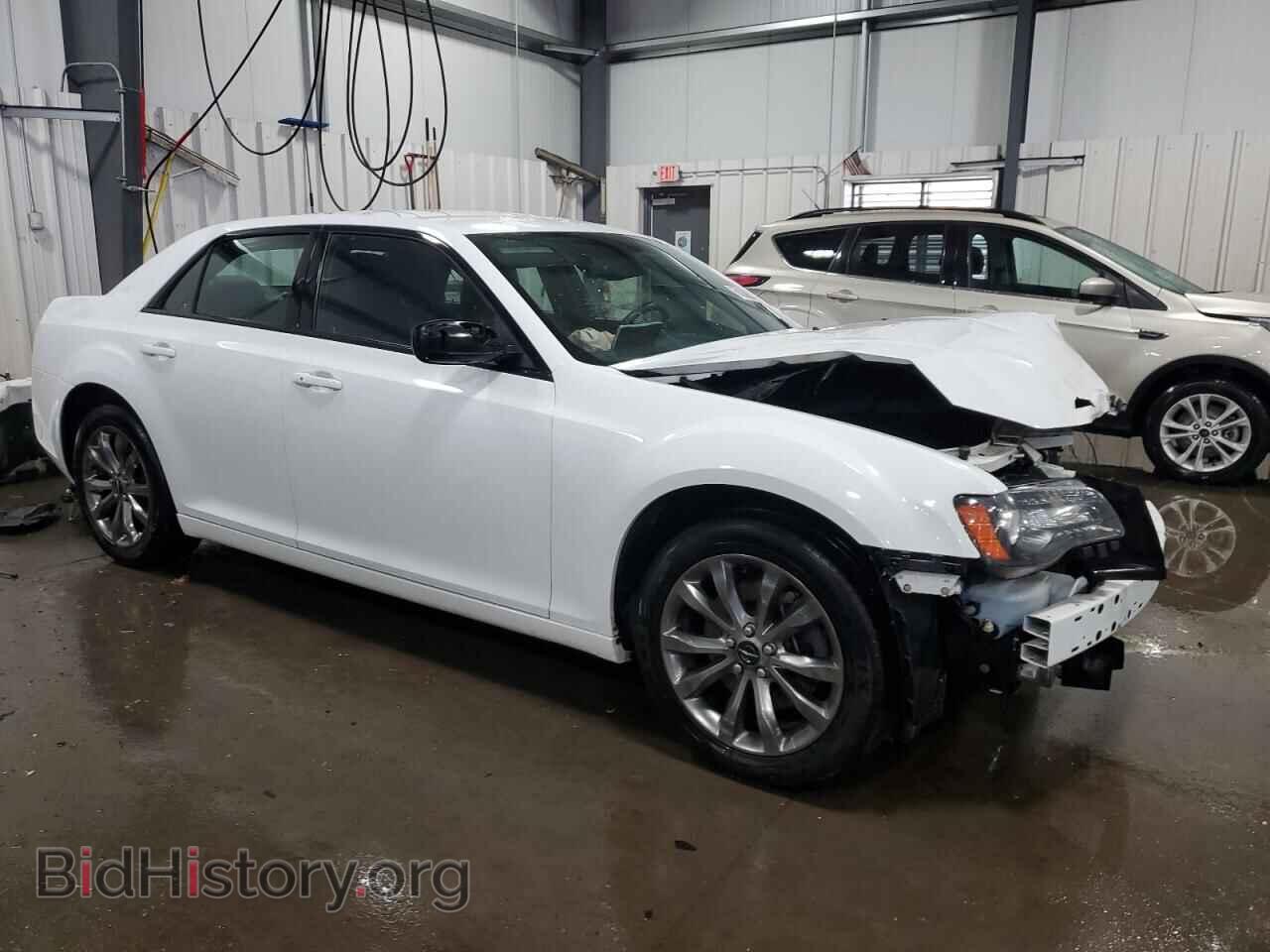 2014 CHRYSLER 300 - VIN: 2C3CCAGG6EH309718 - Фото 4