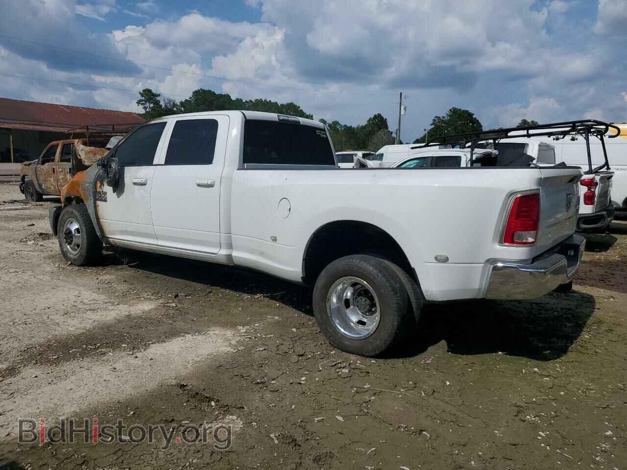 2018 RAM All Models - VIN: 3C63RRGLXJG330689 - Фото 2