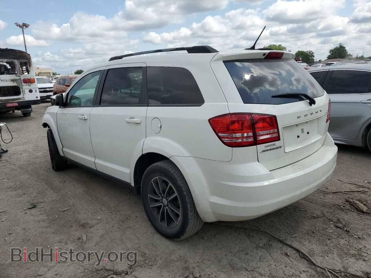 2017 DODGE JOURNEY - VIN: 3C4PDCAB1HT673916 - Фото 2