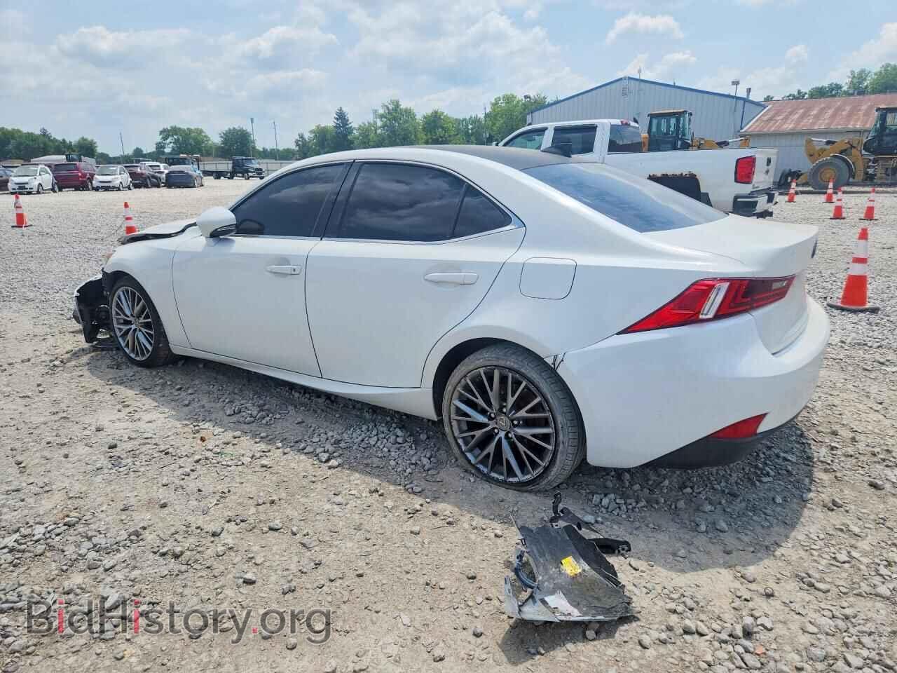 2014 LEXUS IS - VIN: JTHCF1D2XE5000772 - Photo 2