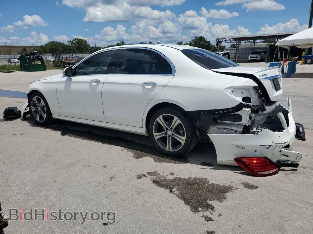 2017 MERCEDES-BENZ E-CLASS - VIN: WDDZF4JB7HA105868 - Фото 2
