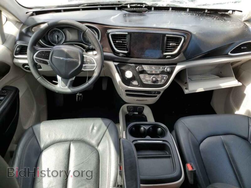 2018 Chrysler PACIFICA (VIN 2C4RC1BG3JR354682) — photo 8 of 13
