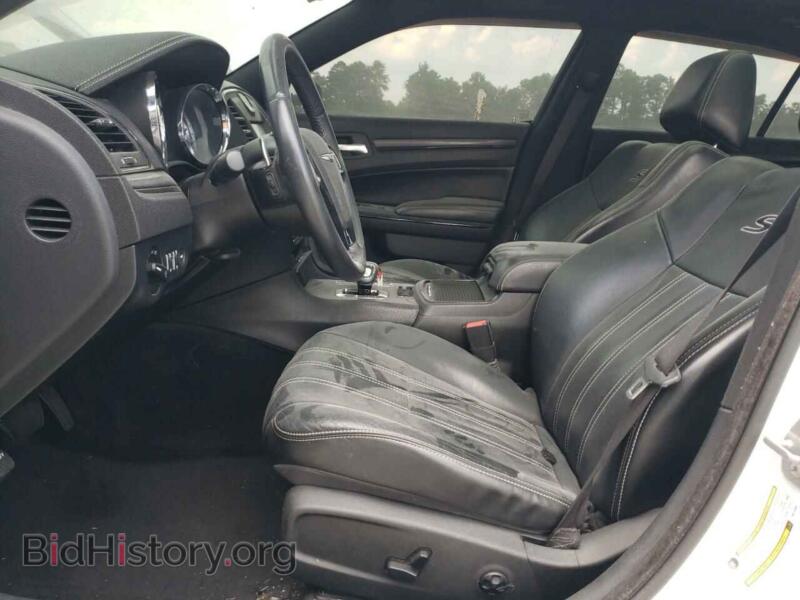 2014 Chrysler 300 (VIN 2C3CCABG3EH310266) — photo 7 of 12