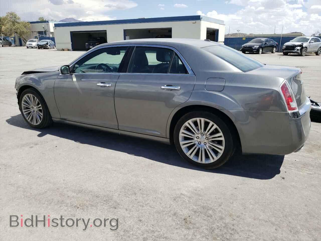 2012 CHRYSLER 300 - VIN: 2C3CCAET2CH277881 - Фото 2