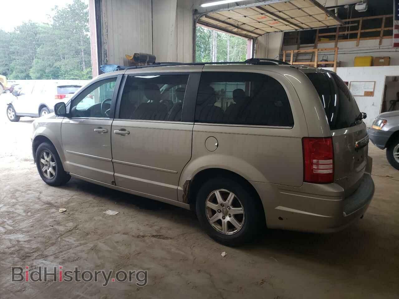 2008 CHRYSLER MINIVAN - VIN: 2A8HR54P68R636865 - Фото 2