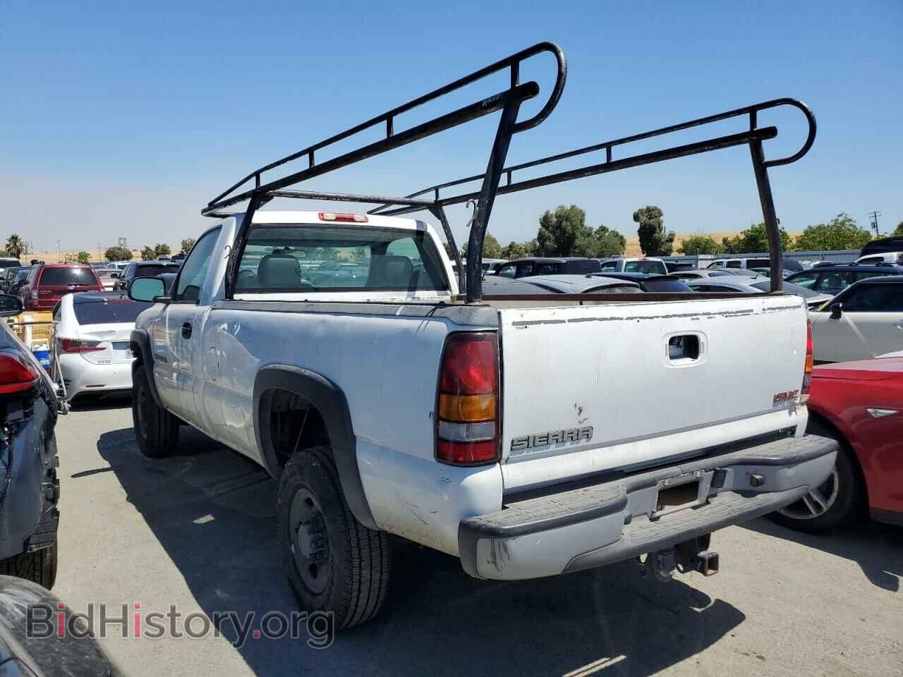 2005 GMC SIERRA - VIN: 1GTHC24U25E338335 - Фото 2