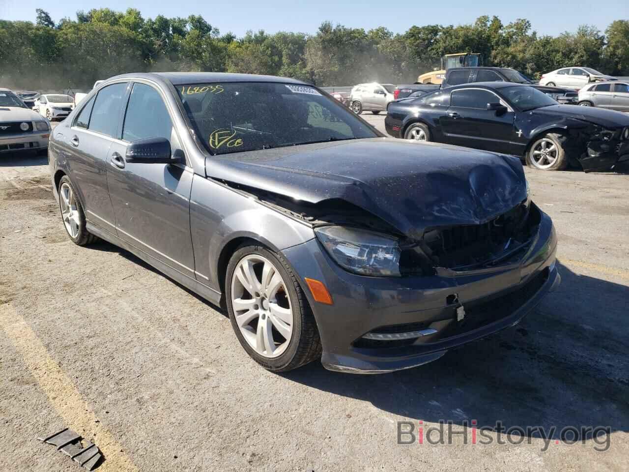 Photo WDDGF8BB3BR168035 - MERCEDES-BENZ C-CLASS 2011