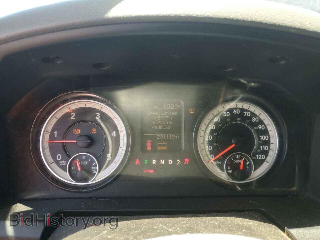 2016 RAM All Models - VIN: 3C6UR5CL1GG123586 - Photo 9