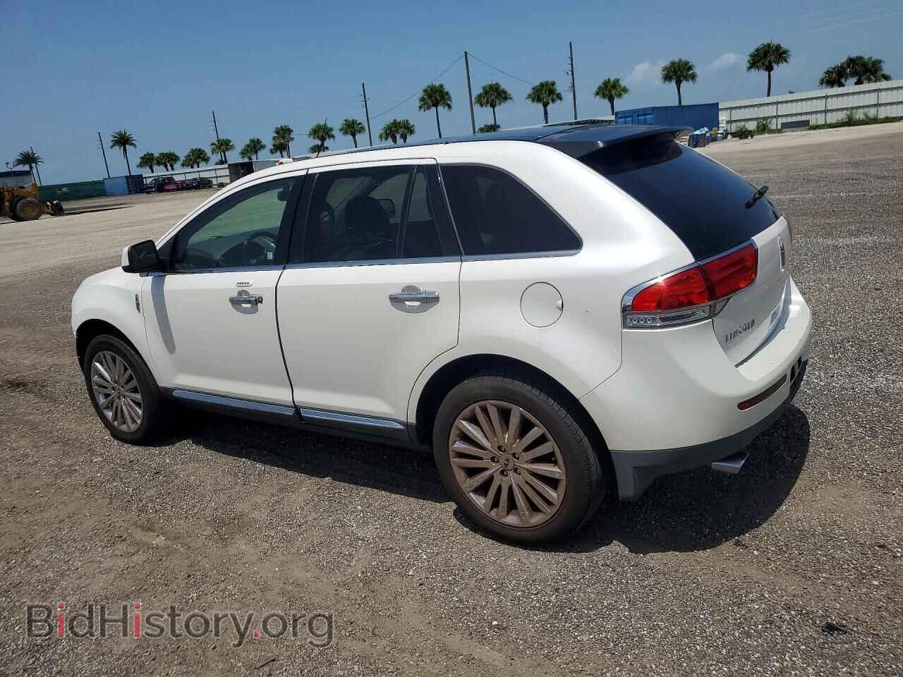 2011 LINCOLN MKX - VIN: 2LMDJ6JK2BBJ00748 - Photo 2