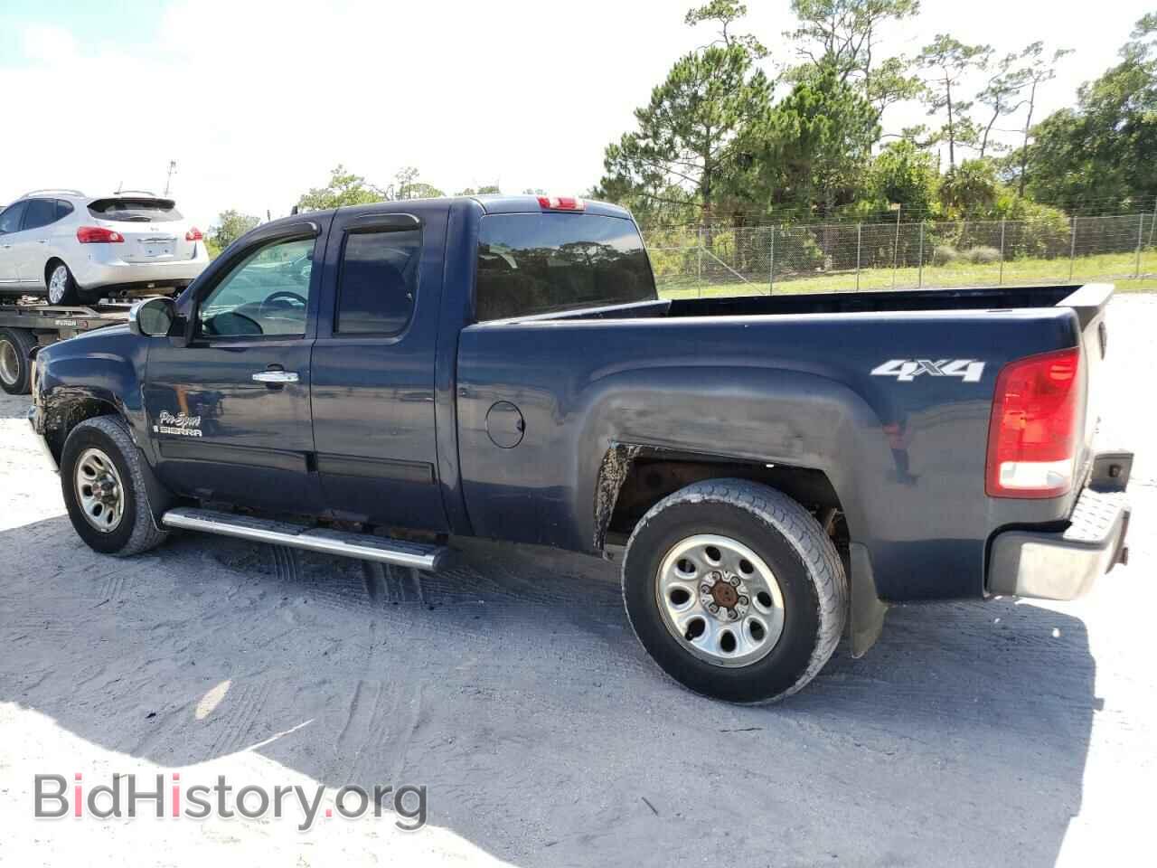 2007 GMC SIERRA - VIN: 2GTEK19C071585003 - Фото 2
