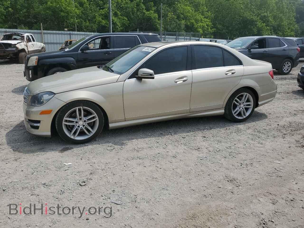 Photo WDDGF8BB8CA616480 - MERCEDES-BENZ C-CLASS 2012