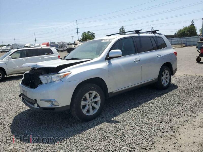 2013 Toyota HIGHLANDER Base (VIN 5TDBK3EH8DS217740) — фото 1 из 15, Copart, повреждение: передняя часть