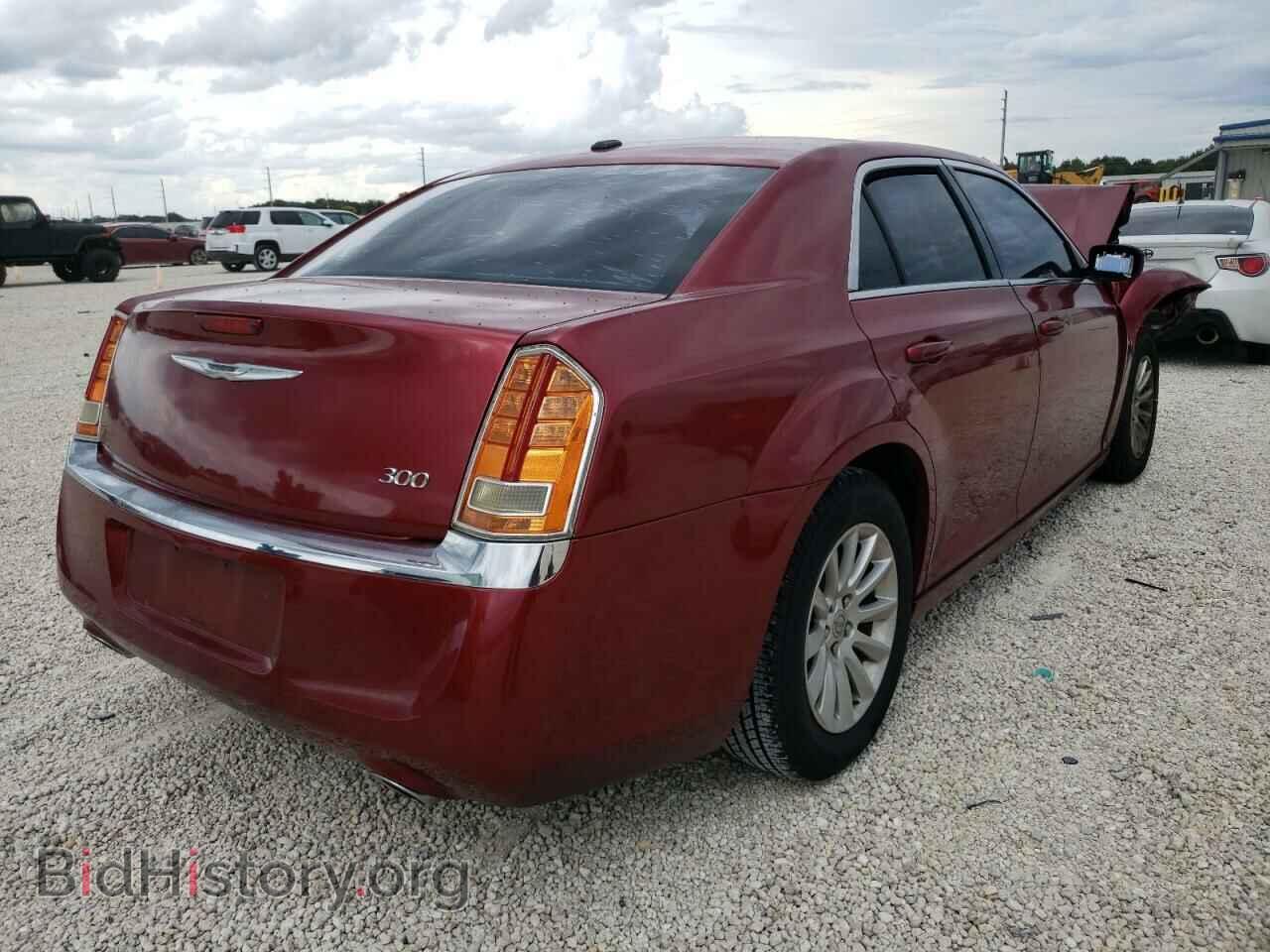 2012 CHRYSLER 300 - VIN: 2C3CCAAG2CH313464 - Фото 4