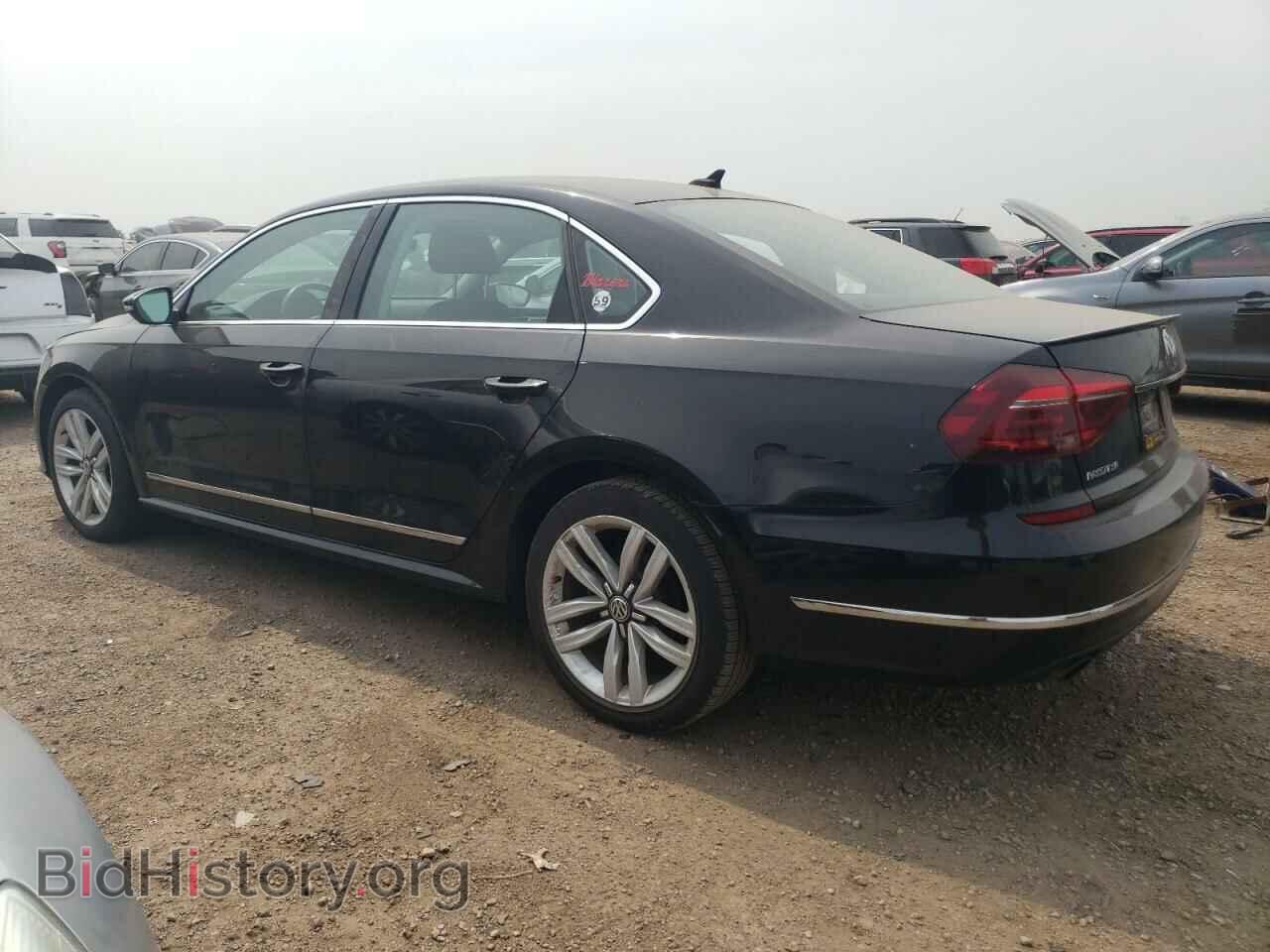 2017 VOLKSWAGEN PASSAT - VIN: 1VWGT7A36HC063392 - Фото 2
