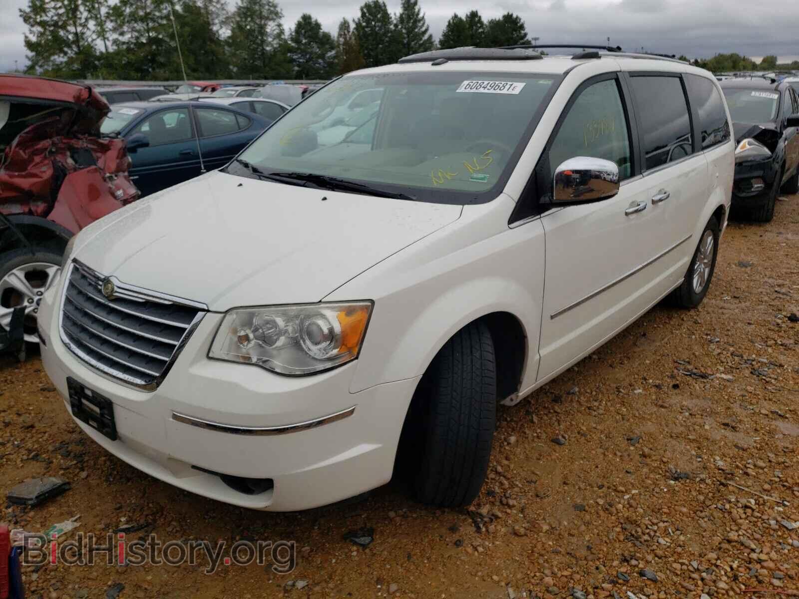 2009 CHRYSLER MINIVAN - VIN: 2A8HR64X29R646638 - Фото 2