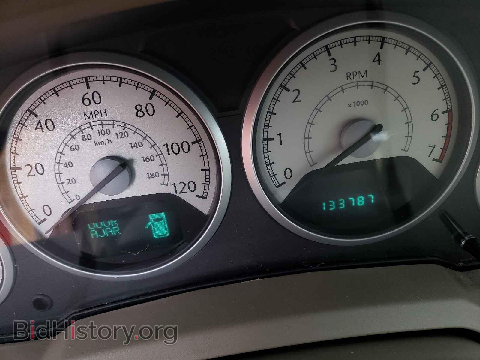 2009 CHRYSLER MINIVAN - VIN: 2A8HR64X29R646638 - Фото 8