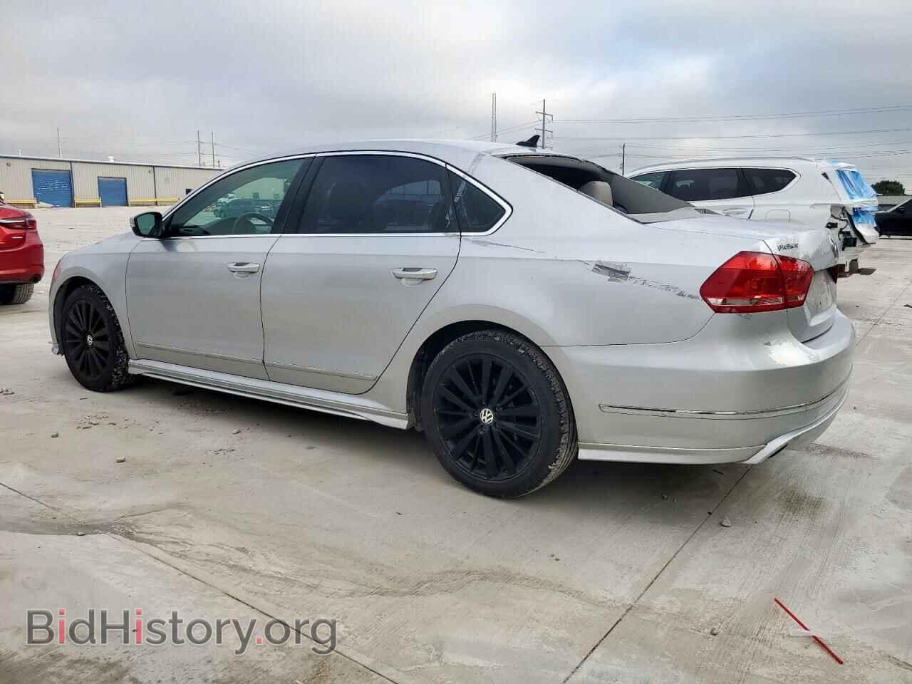 2015 VOLKSWAGEN PASSAT - VIN: 1VWCM7A36FC117203 - Фото 2
