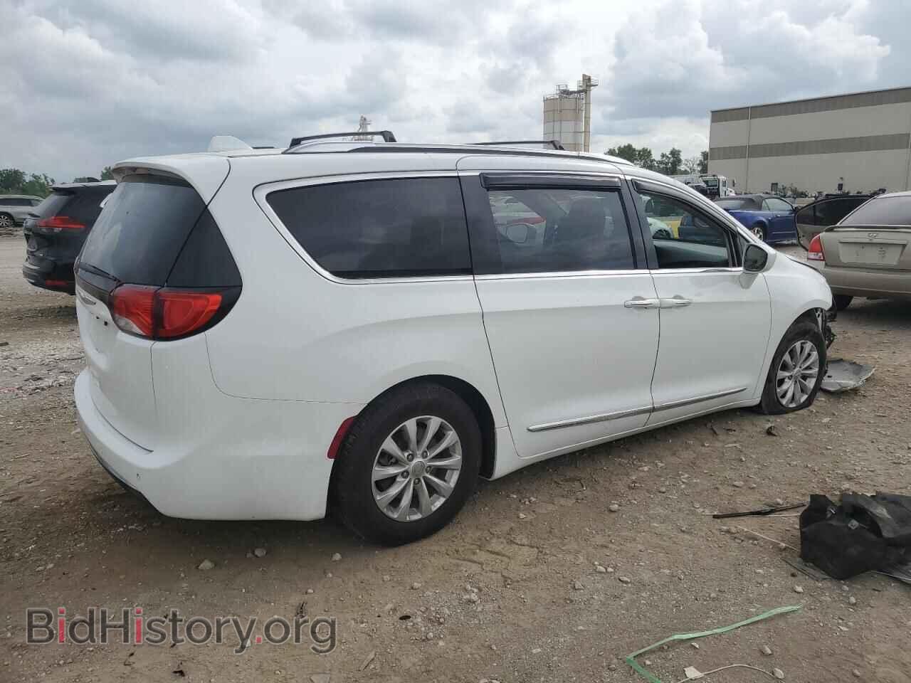 2018 CHRYSLER PACIFICA - VIN: 2C4RC1EG6JR144265 - Фото 3