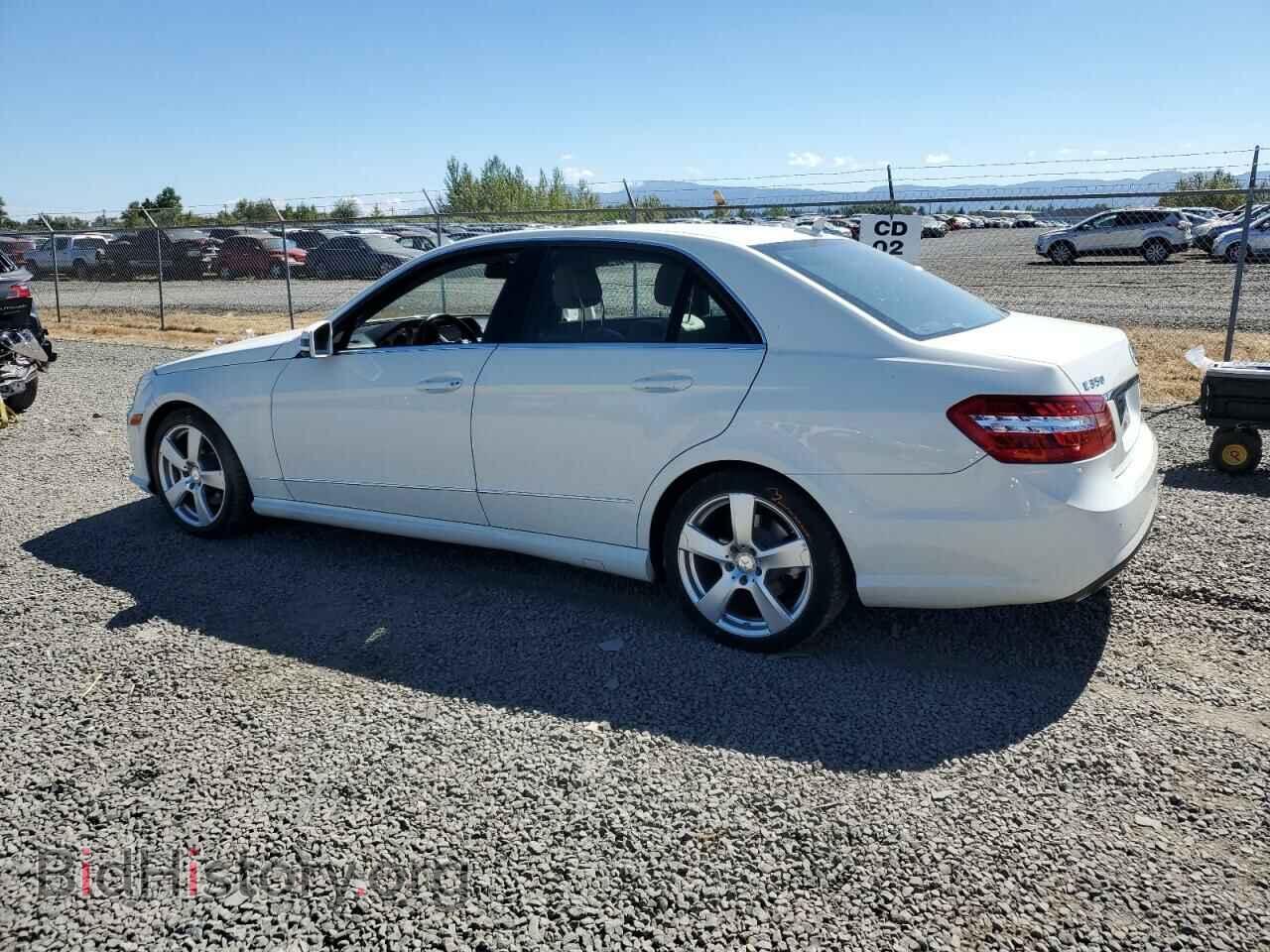 2011 MERCEDES-BENZ E-CLASS - VIN: WDDHF8HB6BA477539 - Фото 2