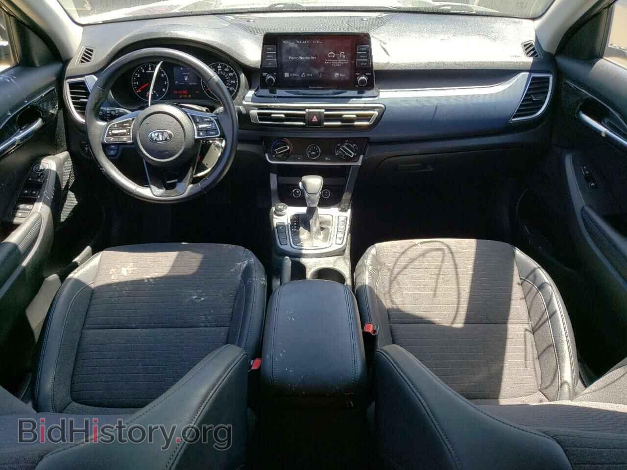 2021 KIA SELTOS - VIN: KNDEUCAA0M7160072 - Фото 8