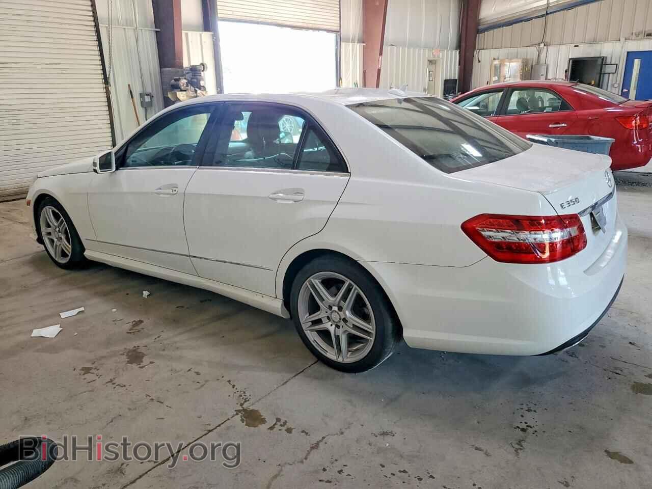 2013 MERCEDES-BENZ E-CLASS - VIN: WDDHF8JB2DA689304 - Фото 2