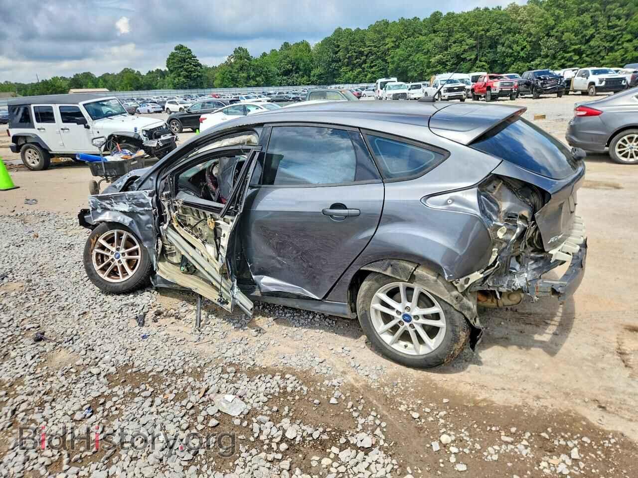 2017 FORD FOCUS - VIN: 1FADP3K24HL231996 - Фото 2