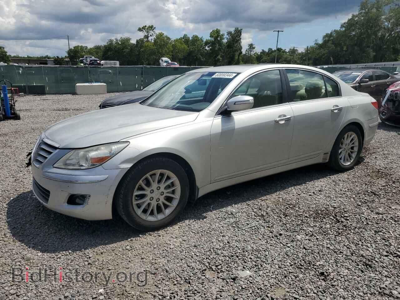 Photo KMHGC4DE3BU145320 - HYUNDAI GENESIS 2011