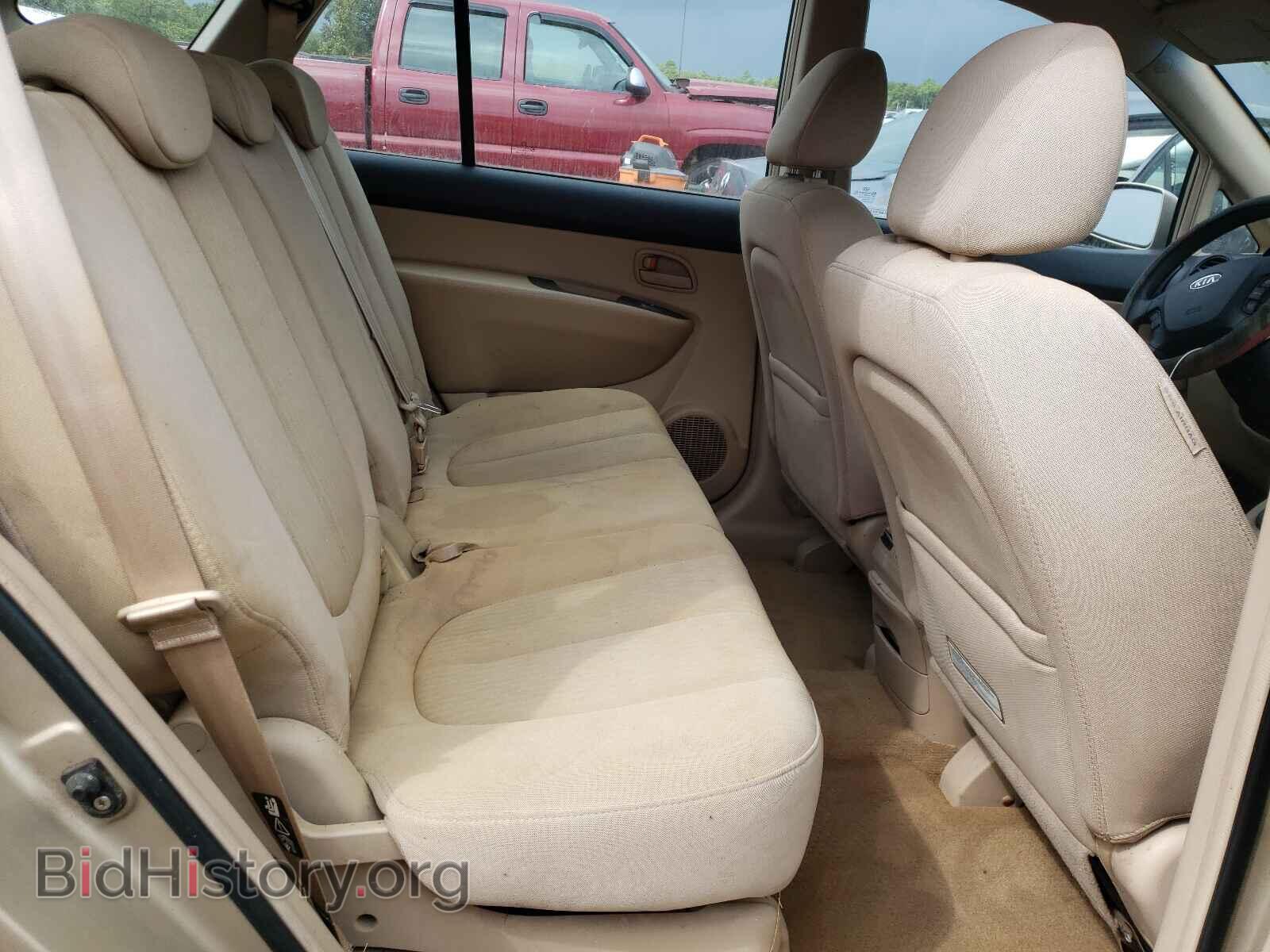 2007 KIA RONDO - VIN: KNAFG525477048451 - Фото 6