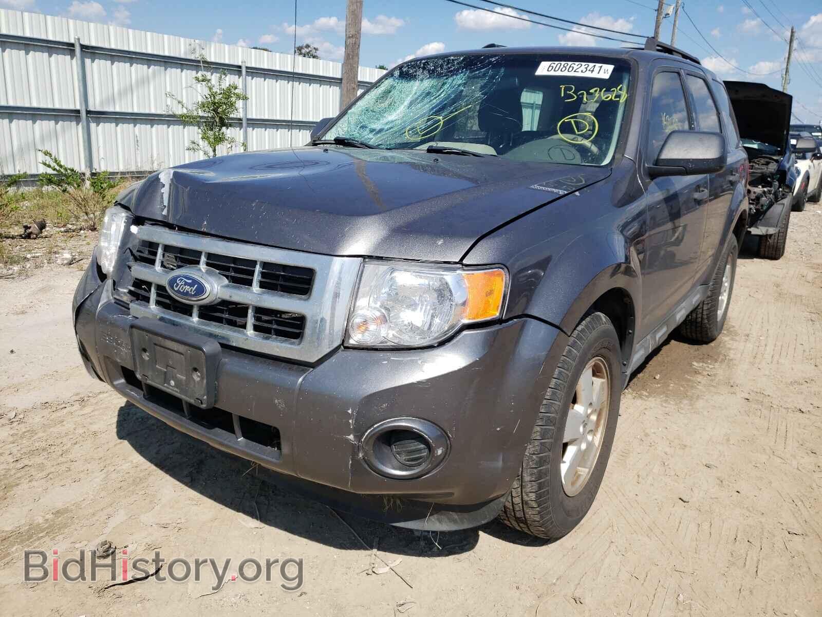 2011 FORD ESCAPE - VIN: 1FMCU0C75BKB23628 - Фото 2