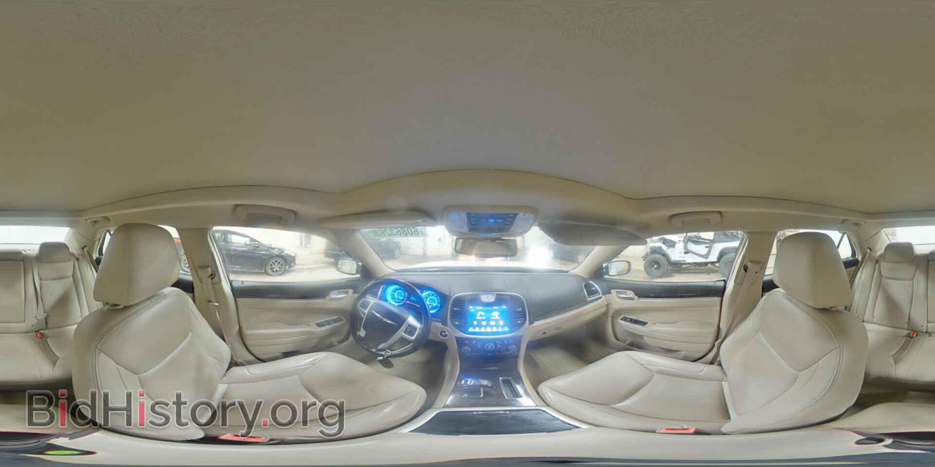 2013 CHRYSLER 300 - VIN: 2C3CCARG5DH533476 - Фото 14