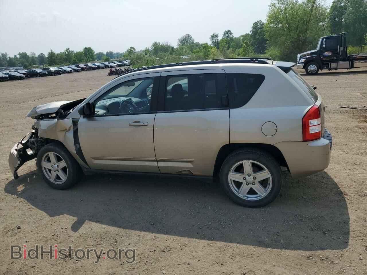 2010 JEEP COMPASS - VIN: 1J4NT4FB4AD521658 - Фото 2