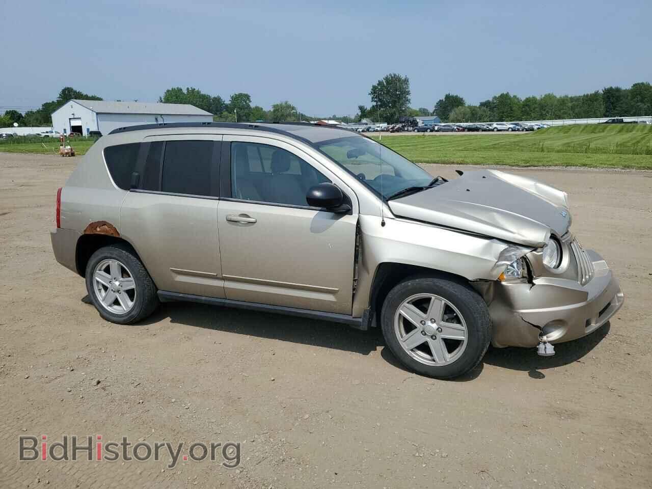 2010 JEEP COMPASS - VIN: 1J4NT4FB4AD521658 - Фото 4