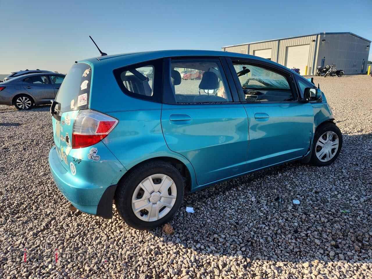 2013 HONDA FIT - VIN: JHMGE8H33DC010327 - Фото 3