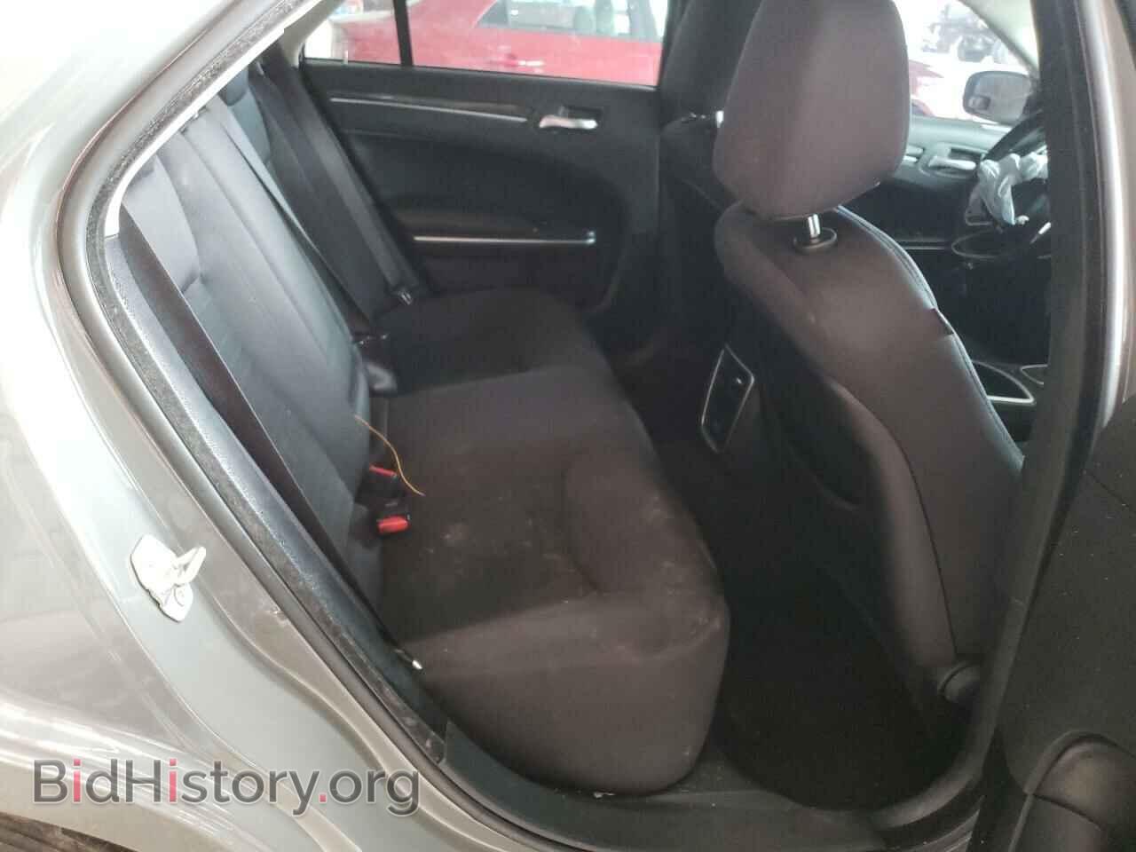 2019 CHRYSLER 300 - VIN: 2C3CCAAG7KH675921 - Фото 10
