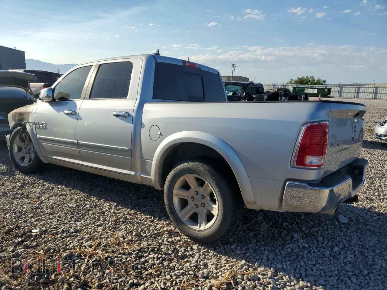 2015 RAM 1500 - VIN: 1C6RR7PM2FS724632 - Photo 2