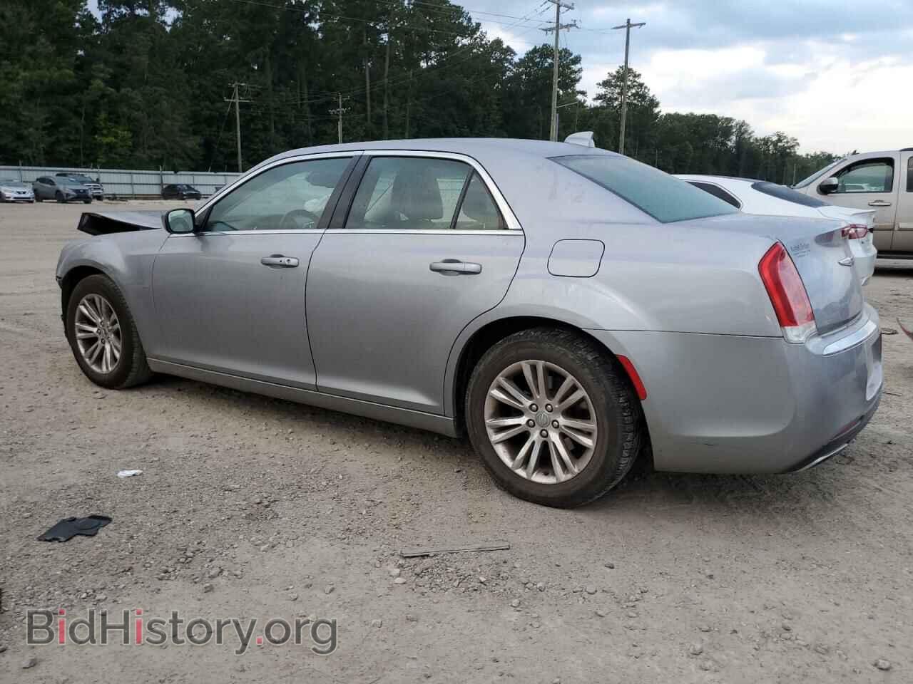 2017 CHRYSLER 300 - VIN: 2C3CCAAG6HH506045 - Фото 2