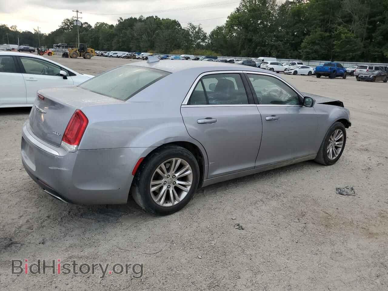 2017 CHRYSLER 300 - VIN: 2C3CCAAG6HH506045 - Фото 3