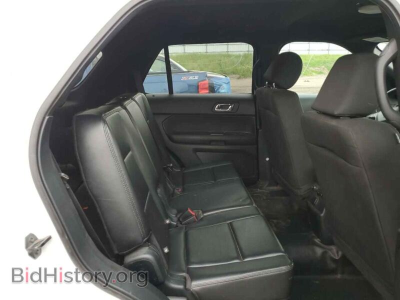2018 Ford EXPLORER (VIN 1FM5K8ARXJGB19156) — photo 10 of 13