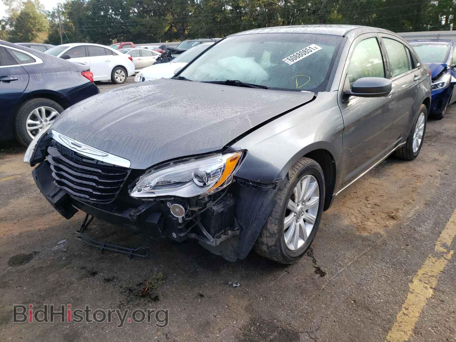 2013 CHRYSLER 200 - VIN: 1C3CCBBB1DN736053 - Фото 2
