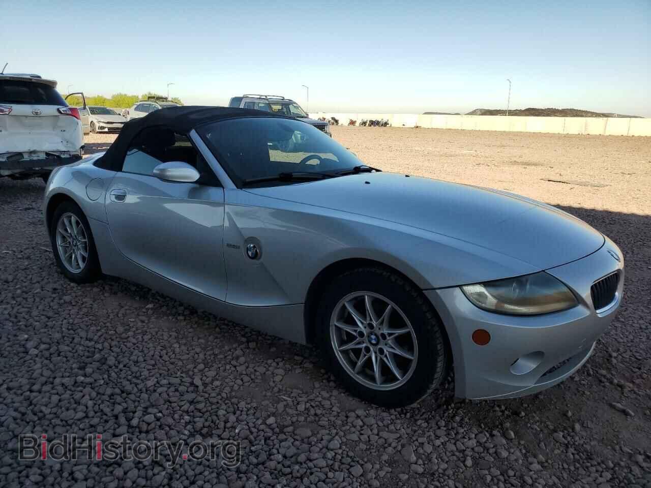 2005 BMW Z4 - VIN: 4USBT33585LR70462 - Photo 4